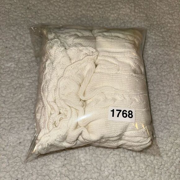 Cupio Cable Knit Ruffle Hem Wrist Length Sleeve Cream Sweater Medium NWT - Picture 9 of 9